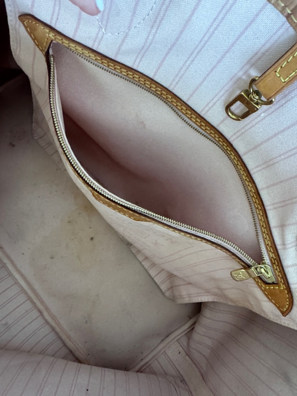Large Louis Vuitton Neverfull with wallet included - Picture 3 of 8